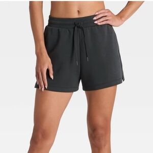 NWT Women's Airy Sleek Shorts 3.5" - All In Motion™